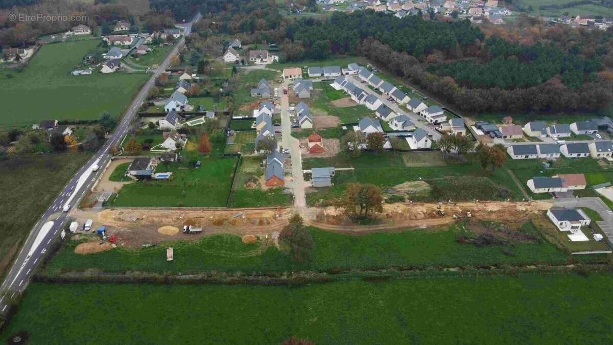Terrain à LA SUZE-SUR-SARTHE