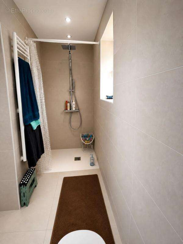 Maison 80 m2 rénovée avec une annexe de 40m2 - photo 9