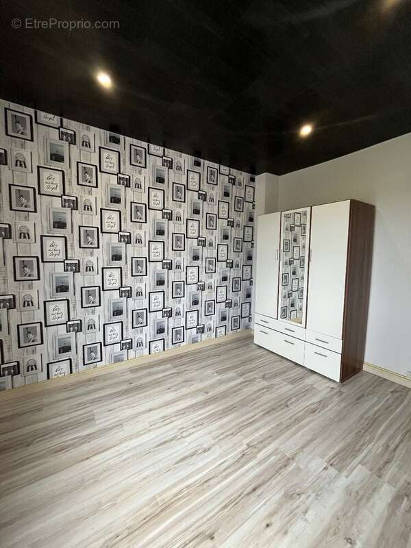 Maison à LES LANDES-GENUSSON