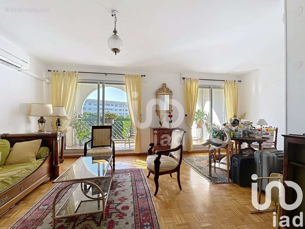 Photo 2 - Appartement à MARSEILLE-8E