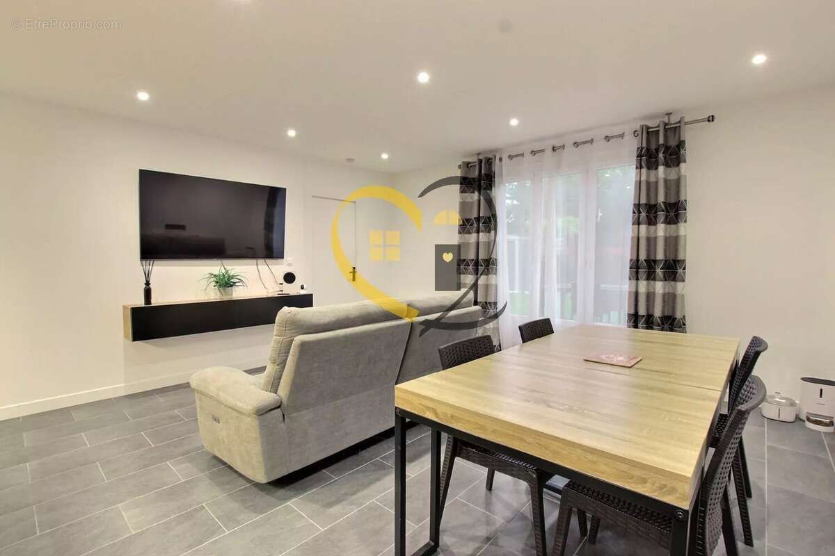 Maison à SAINTE-SOLANGE