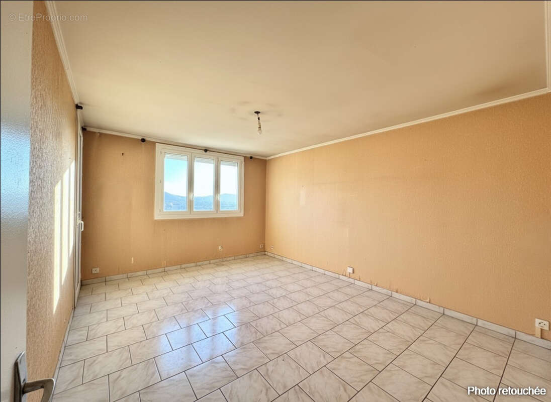 Appartement à MARSEILLE-11E