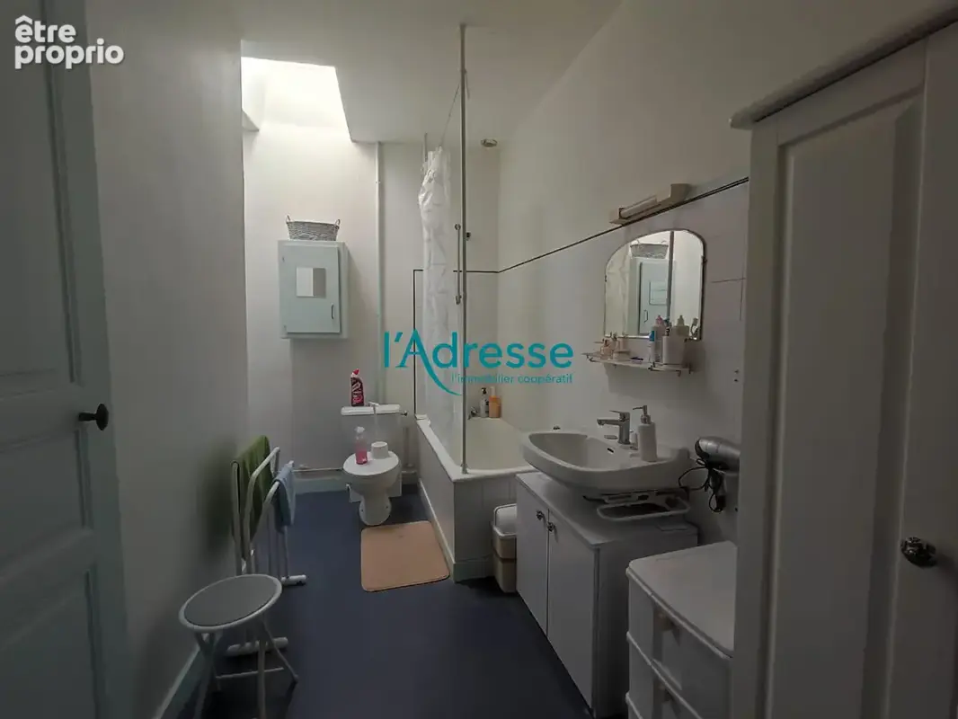 Ensemble immobilier de 189m² à MONTREVAULT - photo 5