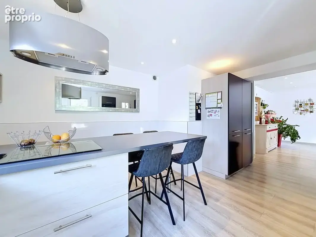 Maison 5 pièces avec piscine et garage à Tourrette-Levens - photo 7