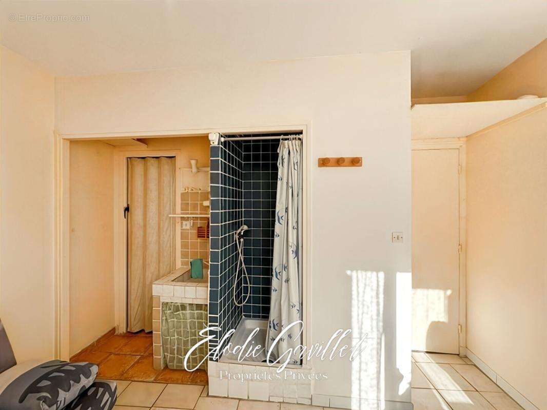 Studio Rennes Les Bains vue rivière 12 m² - photo 9