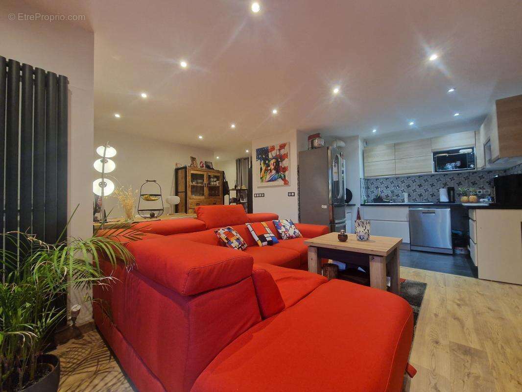 Appartement à VAIRES-SUR-MARNE