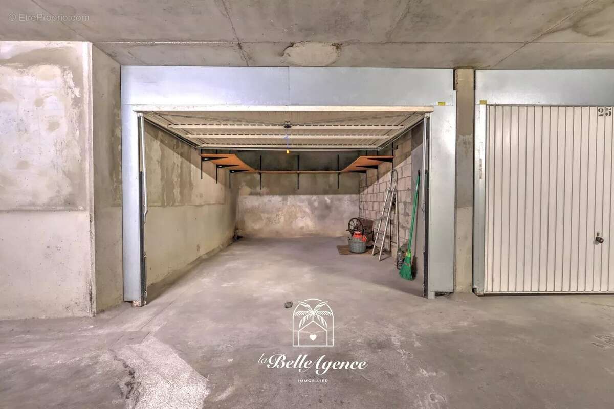Cagnes-Sur-Mer - Garage en sous-sol au centre ville « Bob » - photo 2