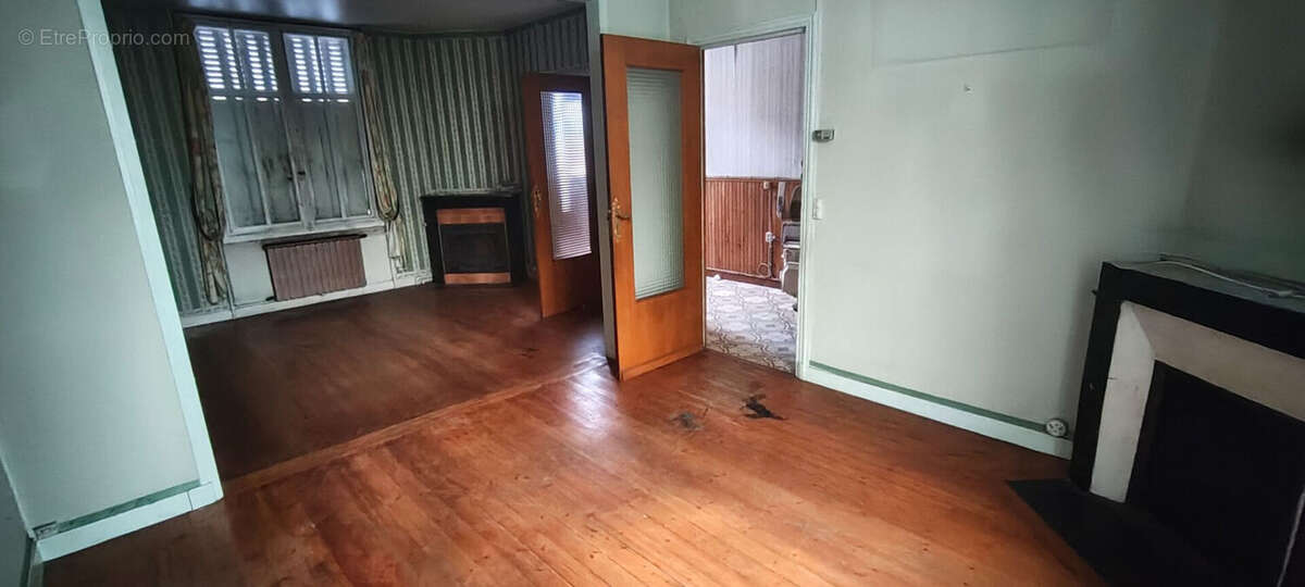 Maison en brique de 98 m2 à Rénover - photo 3