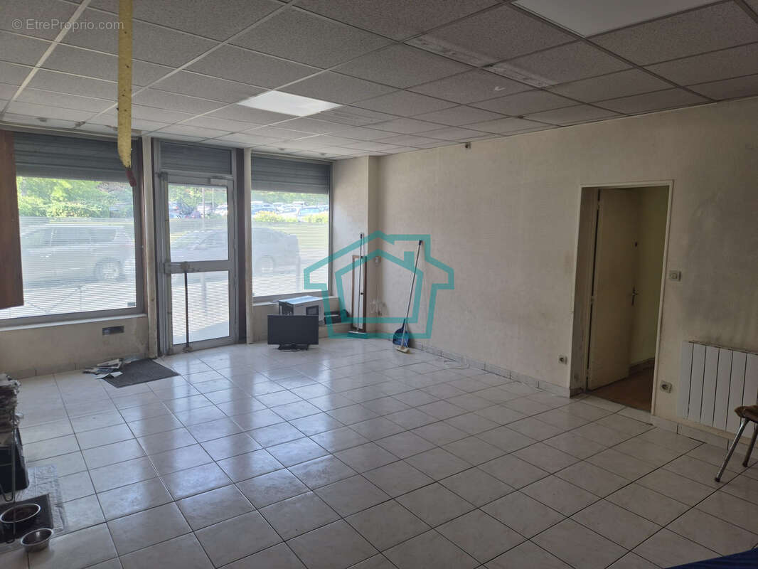Appartement à LA QUEUE-LES-YVELINES