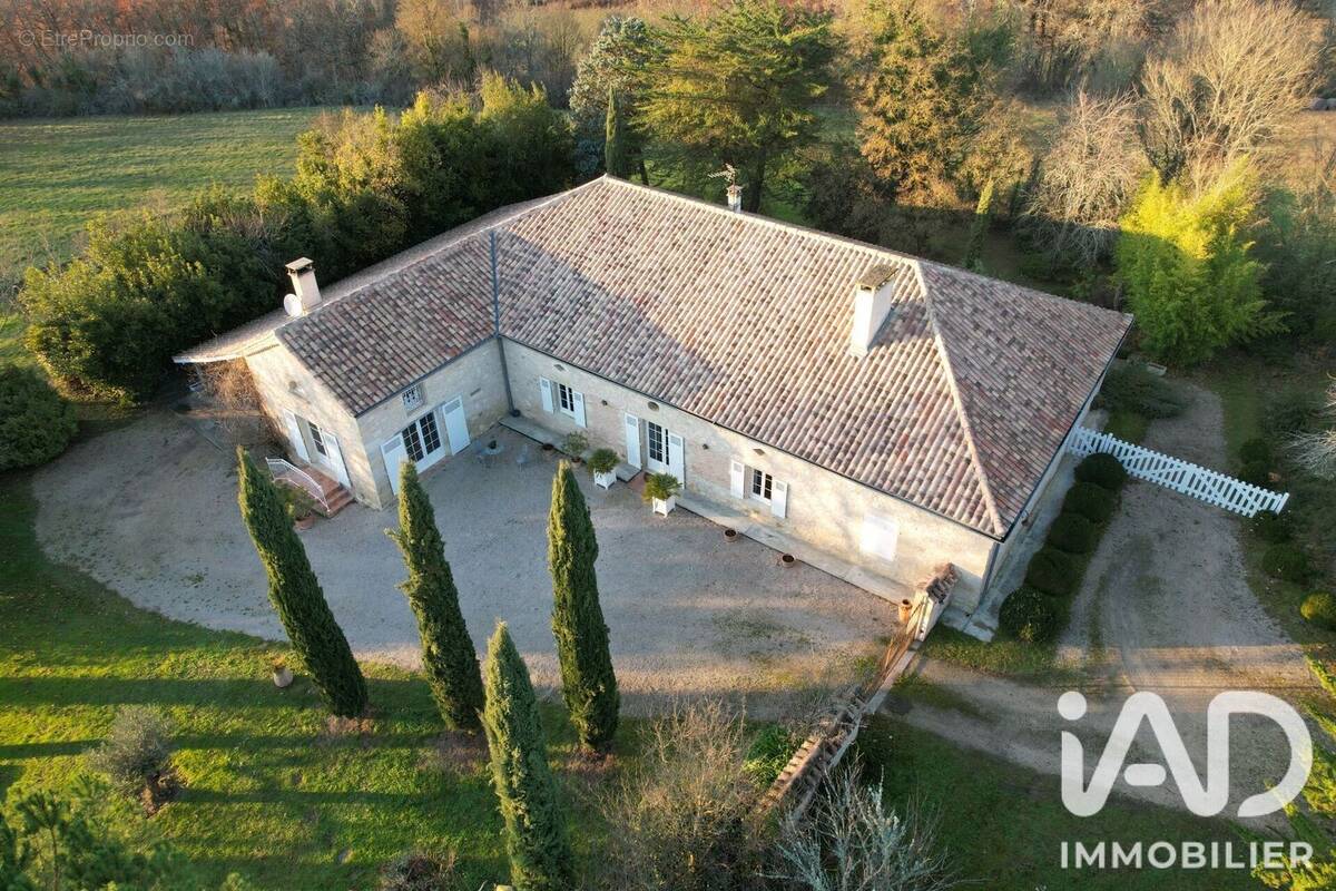 Photo 1 - Maison à ORDAN-LARROQUE