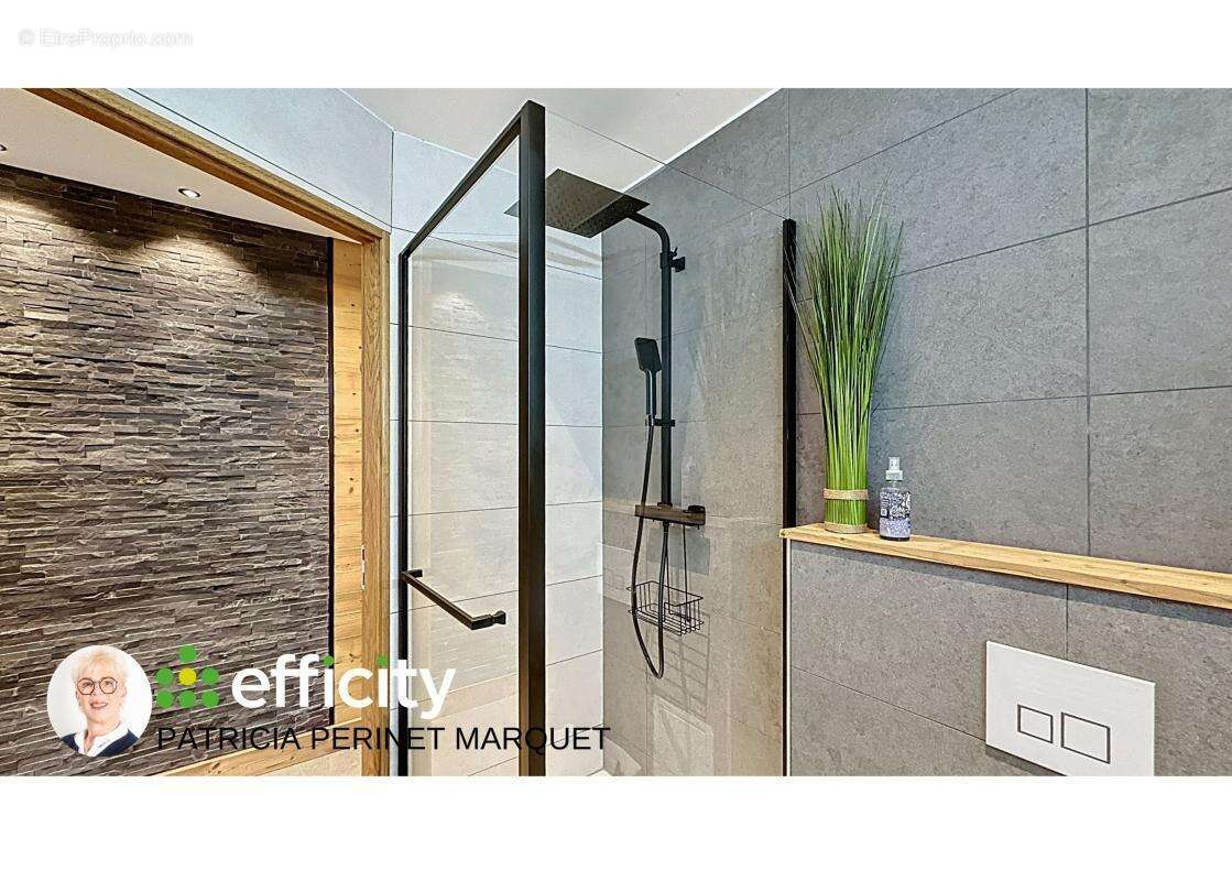 Appartement à DEMI-QUARTIER