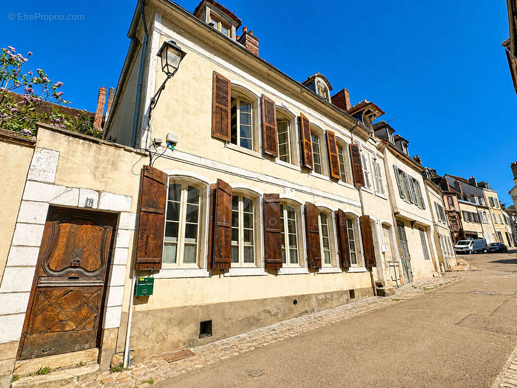 Maison à JOIGNY