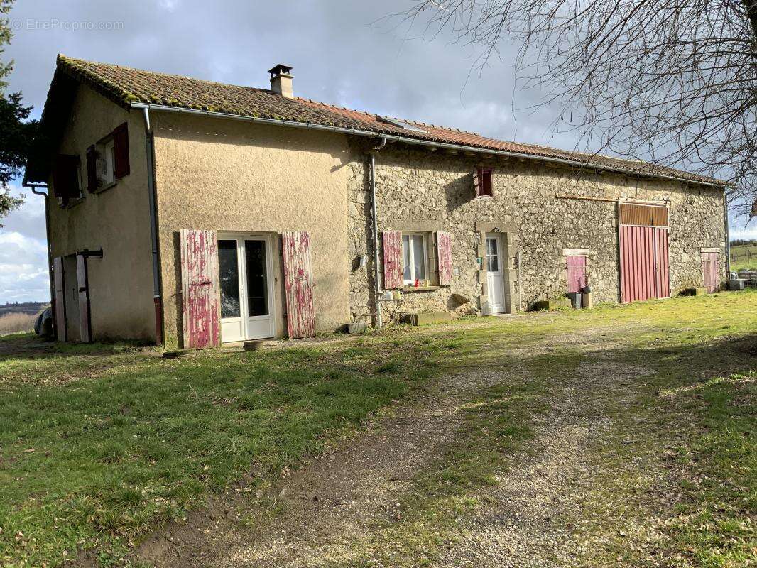 Maison à BUSSIERE-GALANT