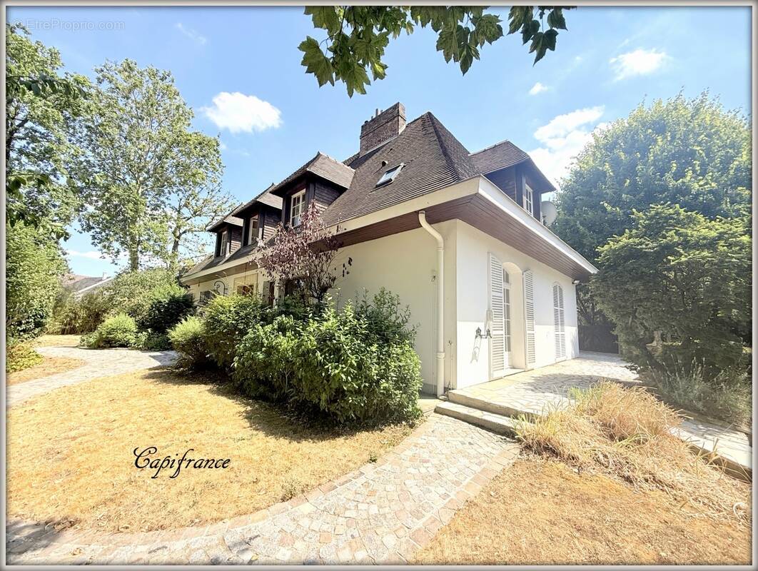 Maison à AULNAY-SOUS-BOIS