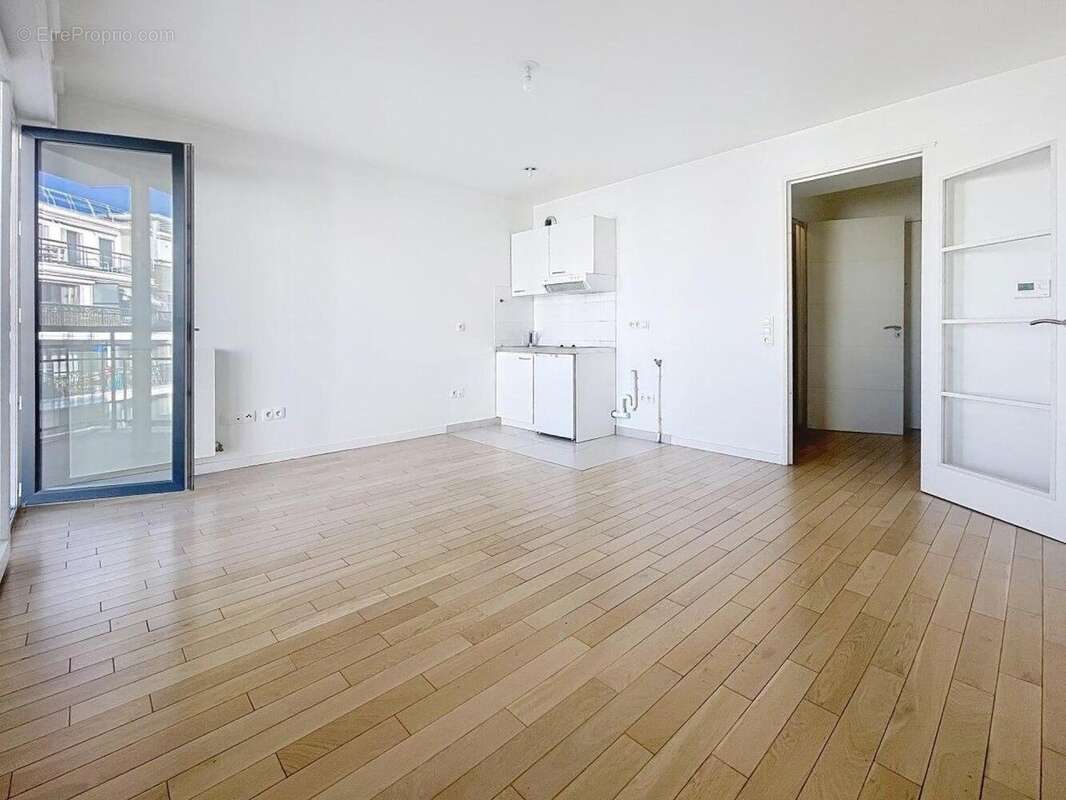Photo 2 - Appartement à SURESNES