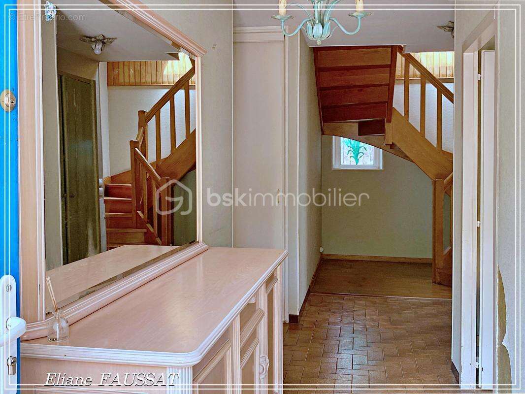 Maison de ville, 5/6 chambres 170m² avec piscine couverte, dépaysement exotique à Tarbes !!! - photo 4