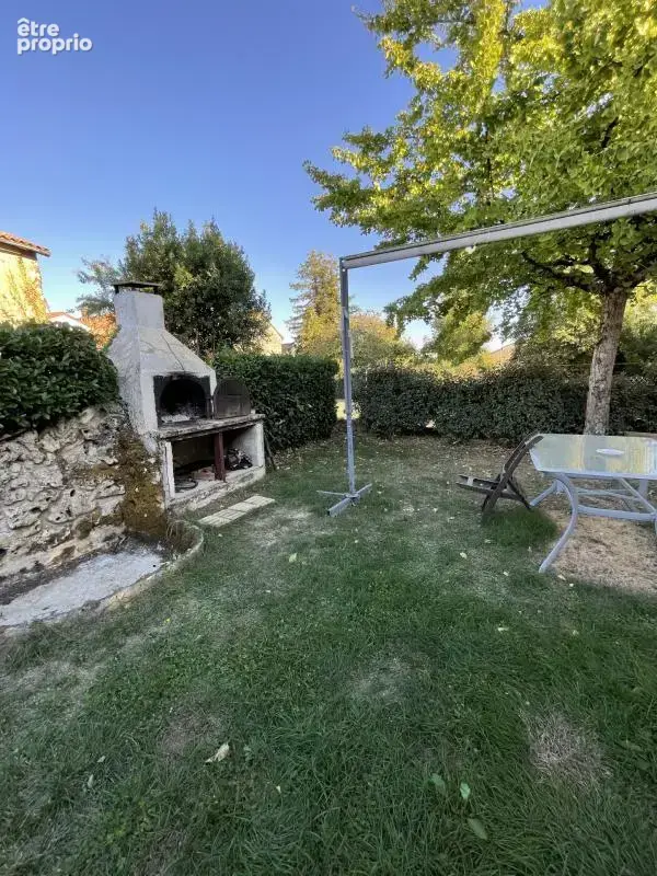 Sauze-Vaussais   201 m2 Property with Gîte and 128 m2 Garage - photo 16