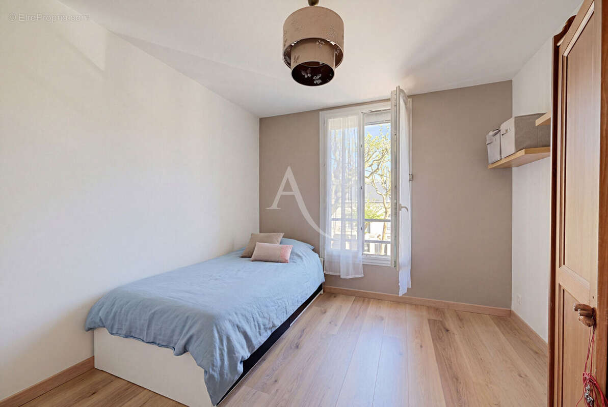 Maison à LE PERREUX-SUR-MARNE