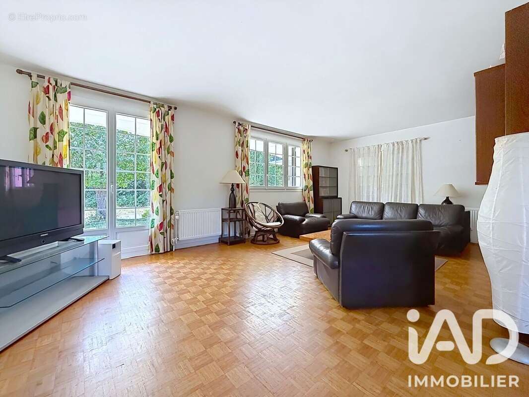 Maison 212 m² à Mennecy  - photo 5