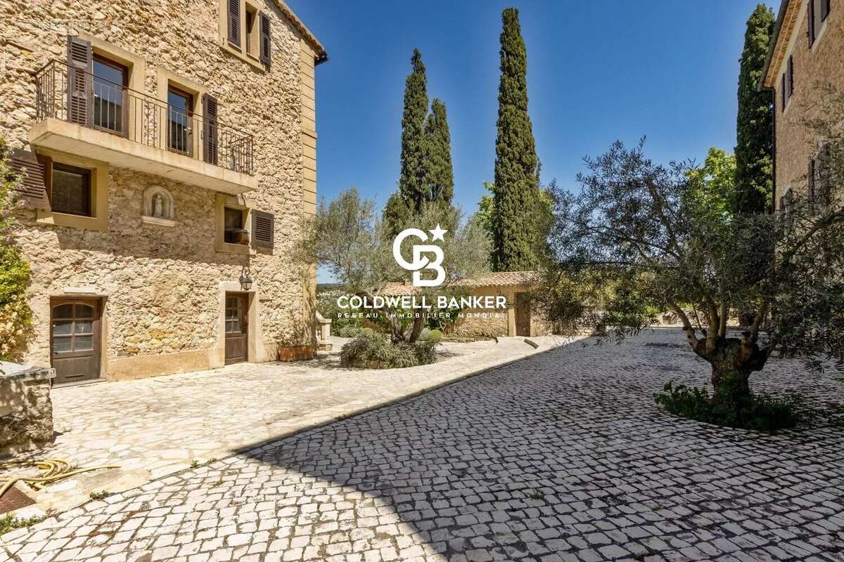 Maison à TOURTOUR