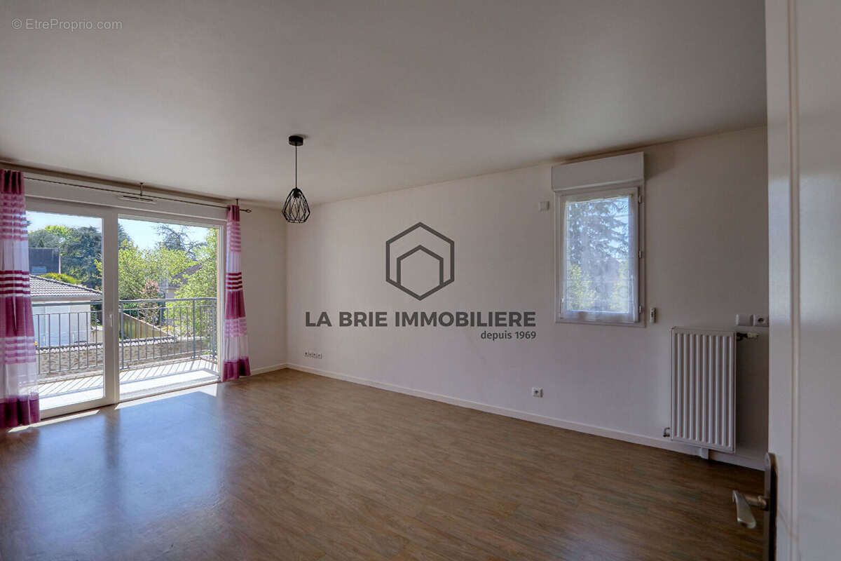 Appartement à VILLECRESNES