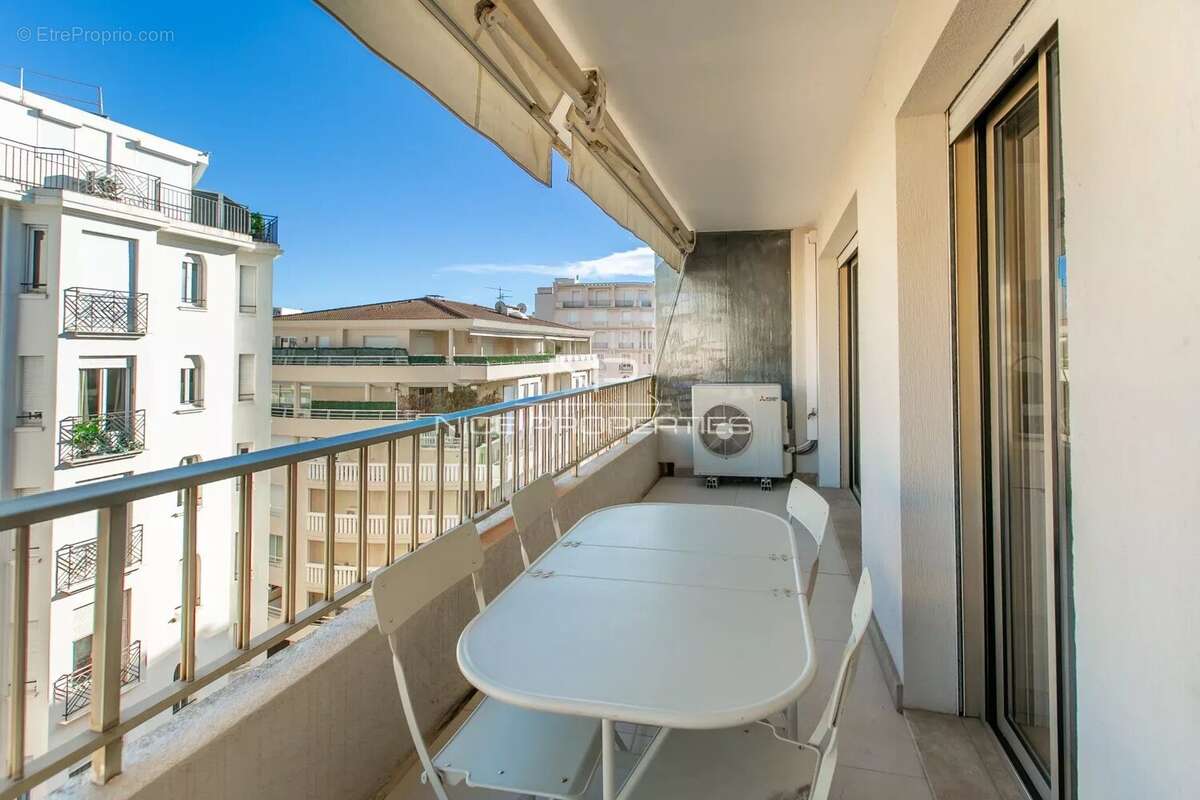 Appartement à CANNES