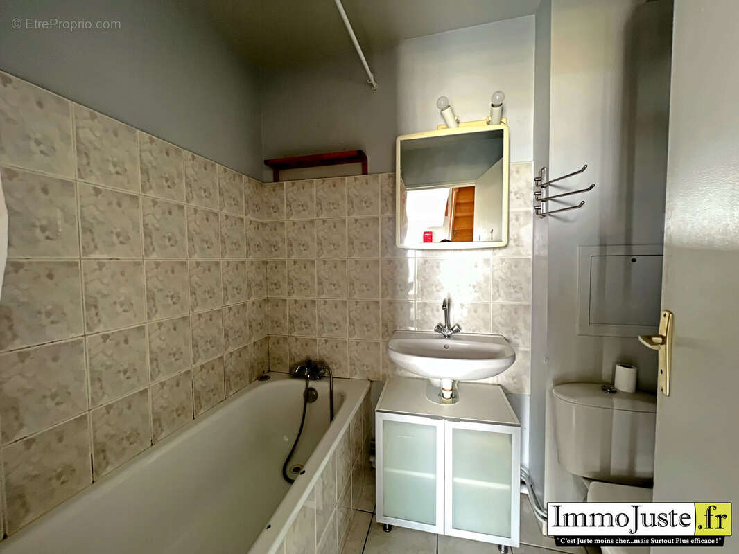 Appartement 40 m² à Saint-Cyr-L'ecole  - photo 5