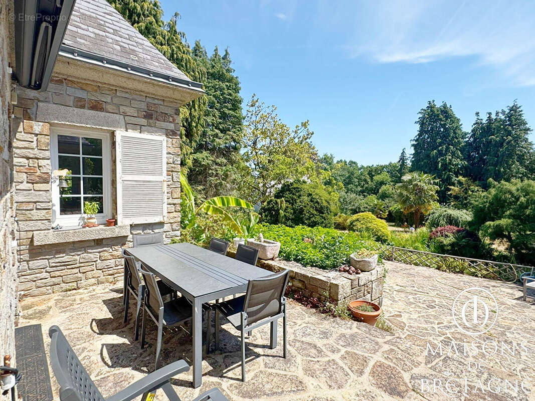 Demeure bourgeoise 260 m², 11 pièces à vendre à Larmor-Plage - photo 11