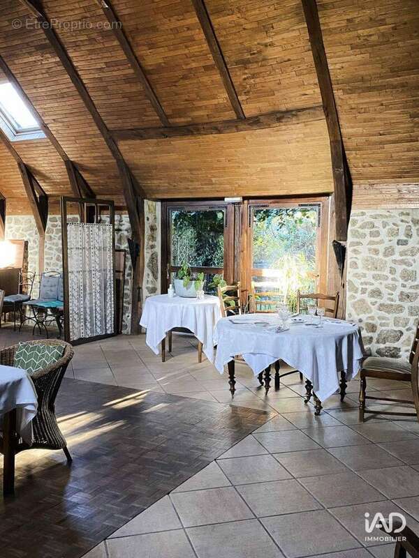 Photo 9 - Commerce à USSEL