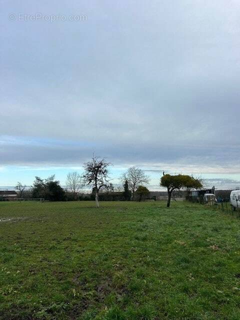Terrain à TROYES