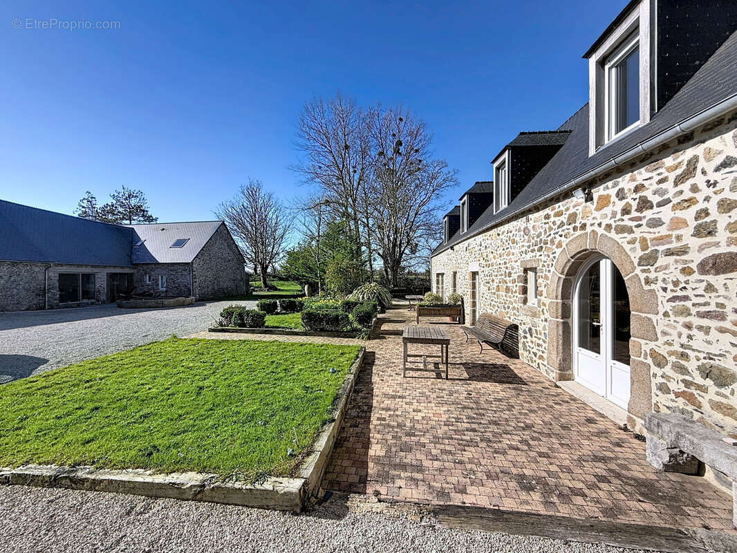 Maison à BLAINVILLE-SUR-MER