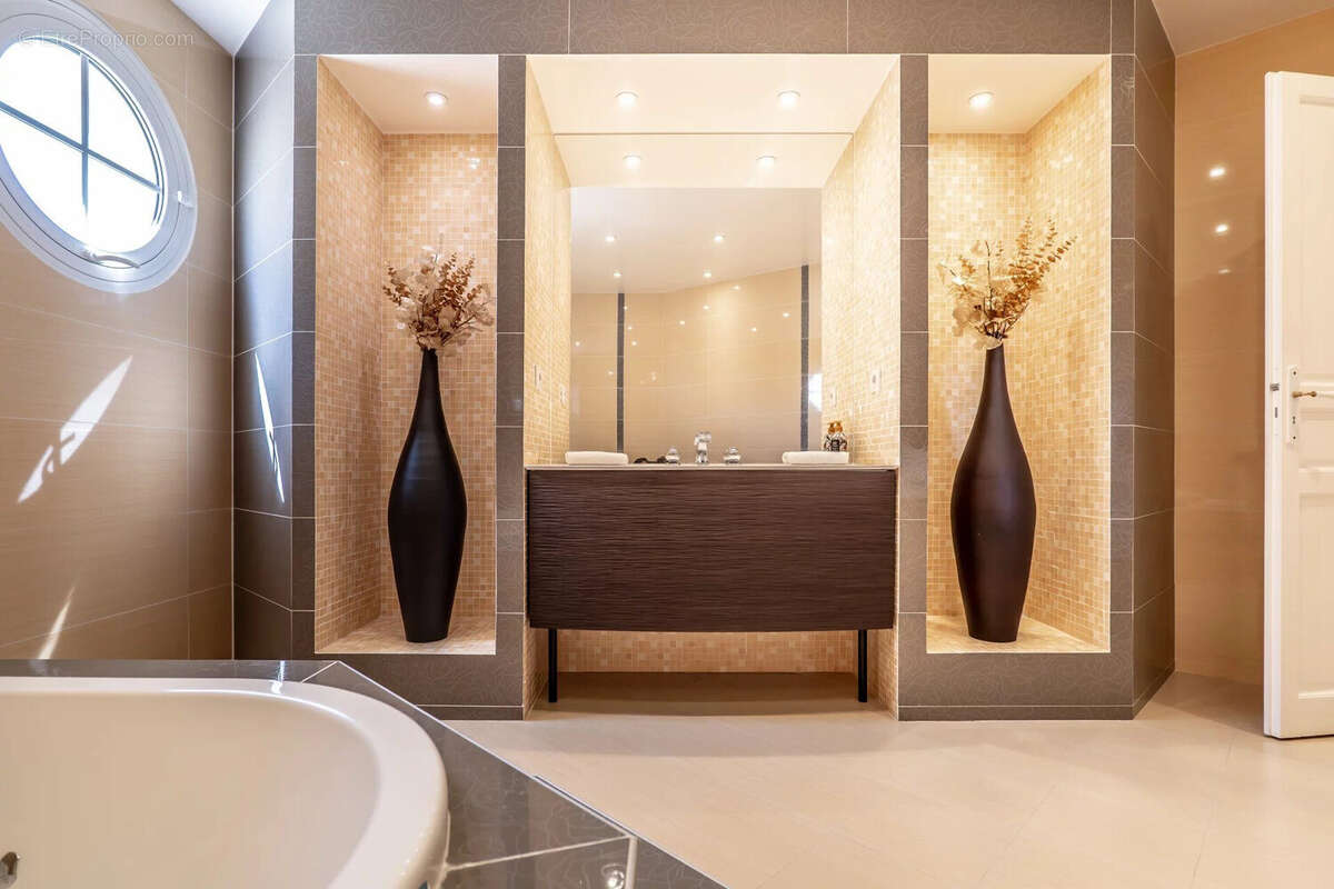 Maison à MAGNY-LE-HONGRE