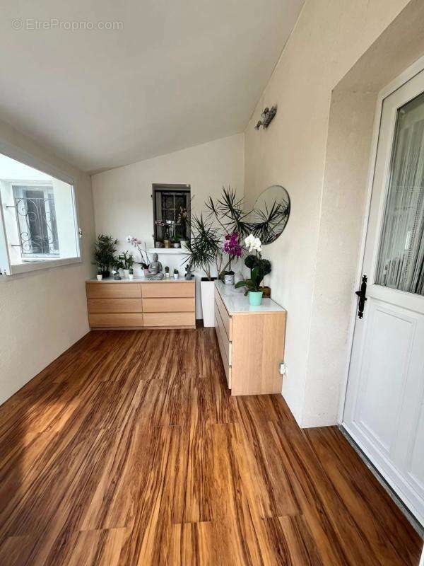 Maison de 7 pièces de 150 m² à Saint-Brice - photo 14