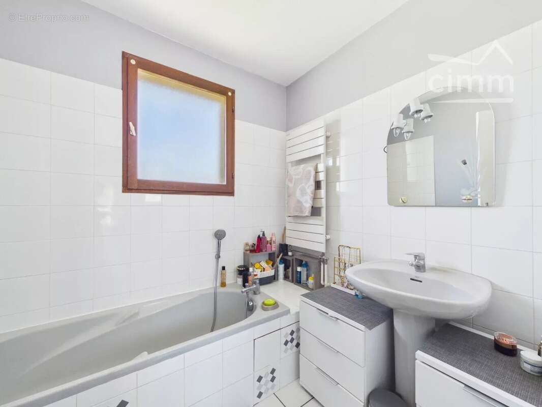 Appartement à GIERES