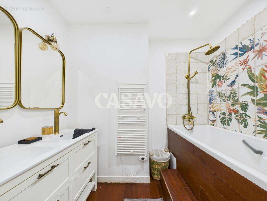 Appartement à PARIS-2E