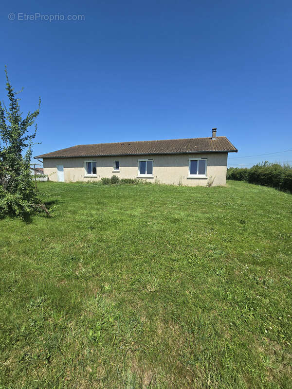 Maison à PERREX
