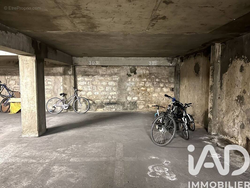 Photo 1 - Parking à PARIS-14E