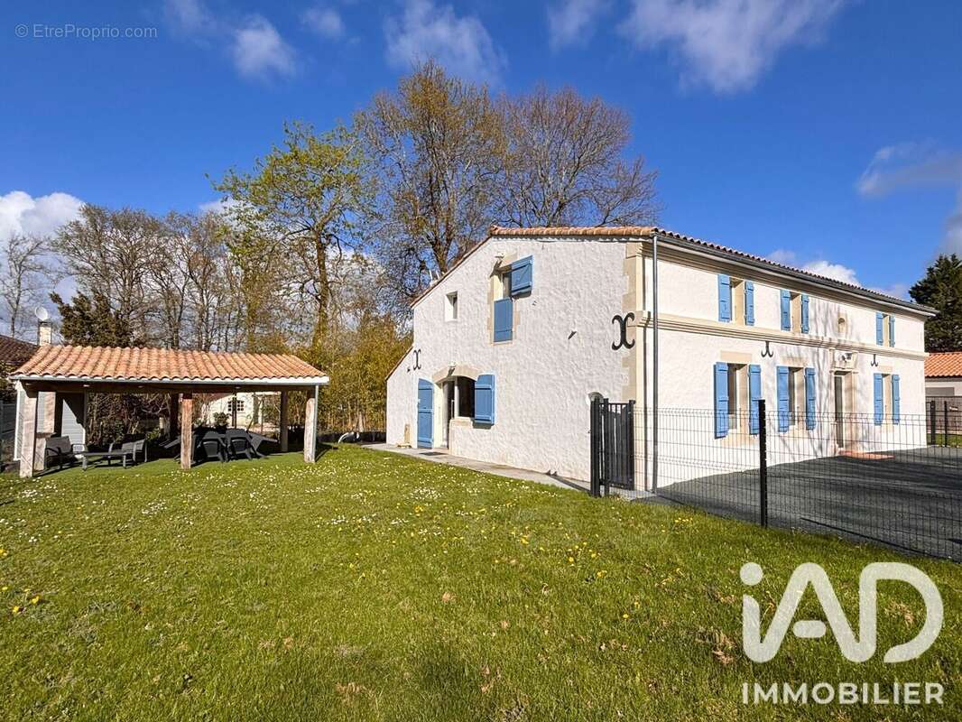 Photo 2 - Maison à MEDIS