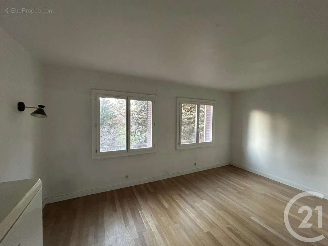 Appartement à FONTAINES-SUR-SAONE