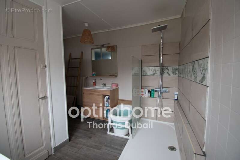 Maison à AULNOYE-AYMERIES