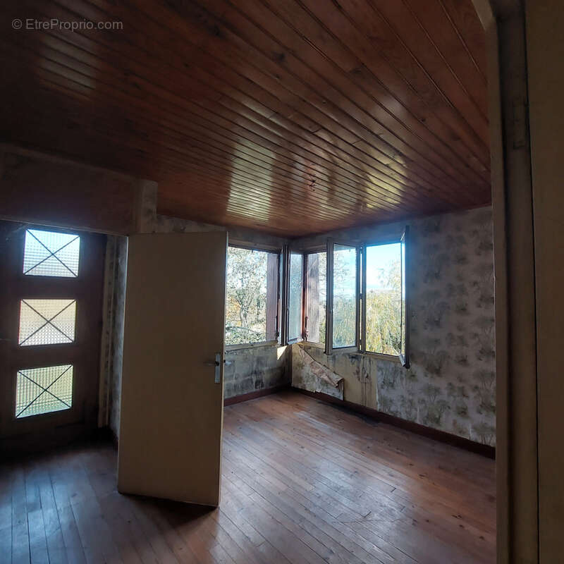 Maison à SAINT-AGREVE