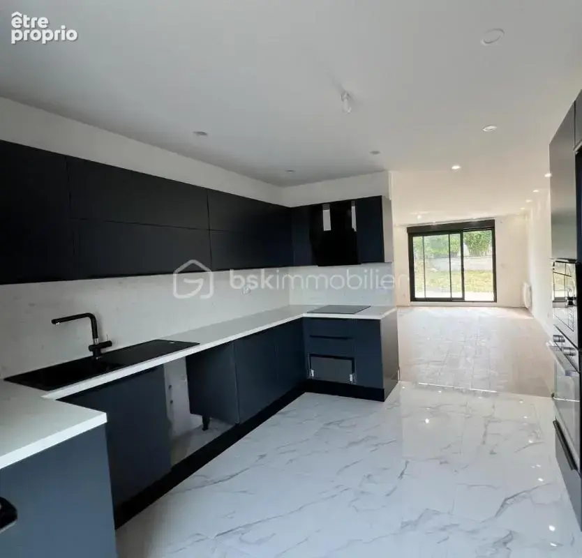 Maison familiale moderne, 140m2 habitable, 5 chambres, terrain 539m2 - photo 6