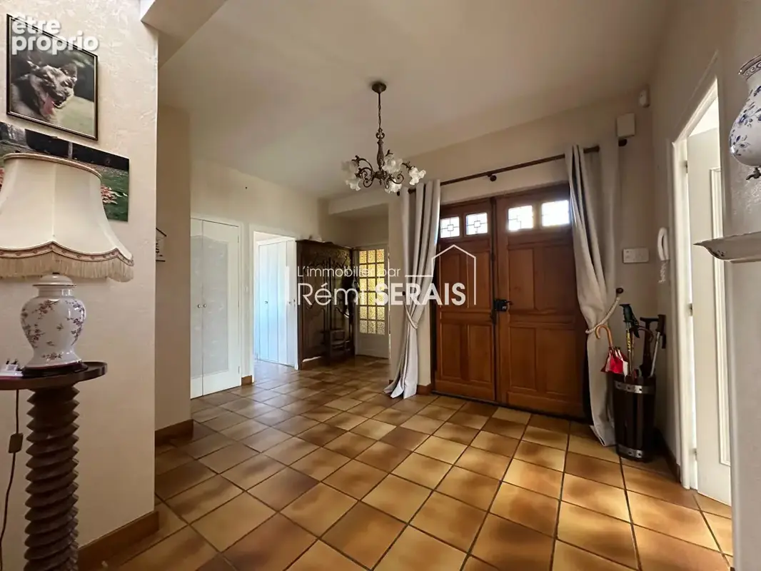À FLERS Du caractère, de l'espace et une dépendance : une maison aux multiples possibilités - photo 4
