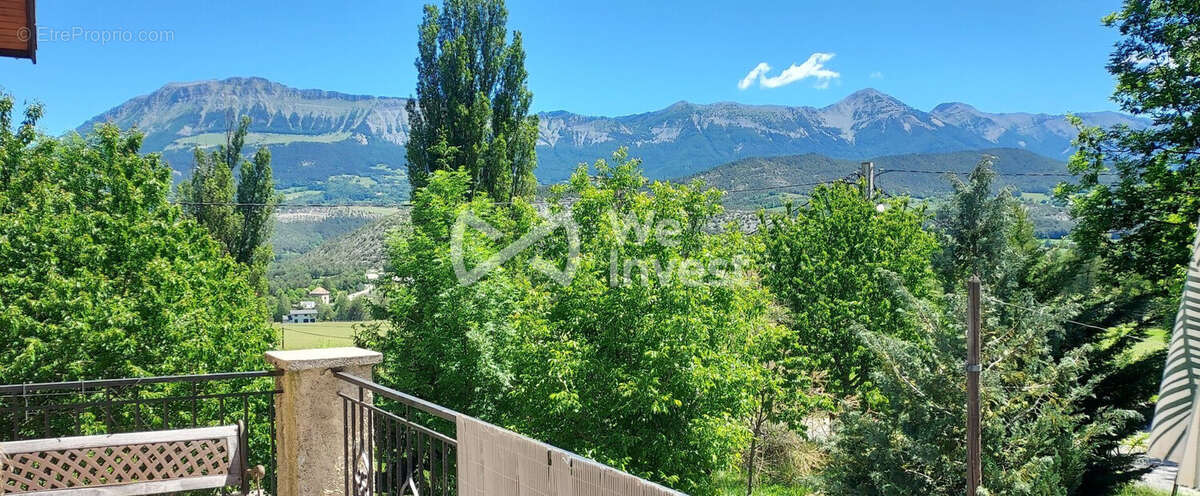 Maison 300 m² à Selonnet  - photo 4