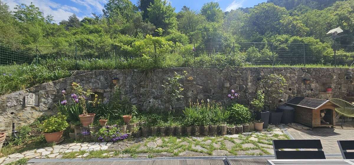 Maison à TOURRETTE-LEVENS