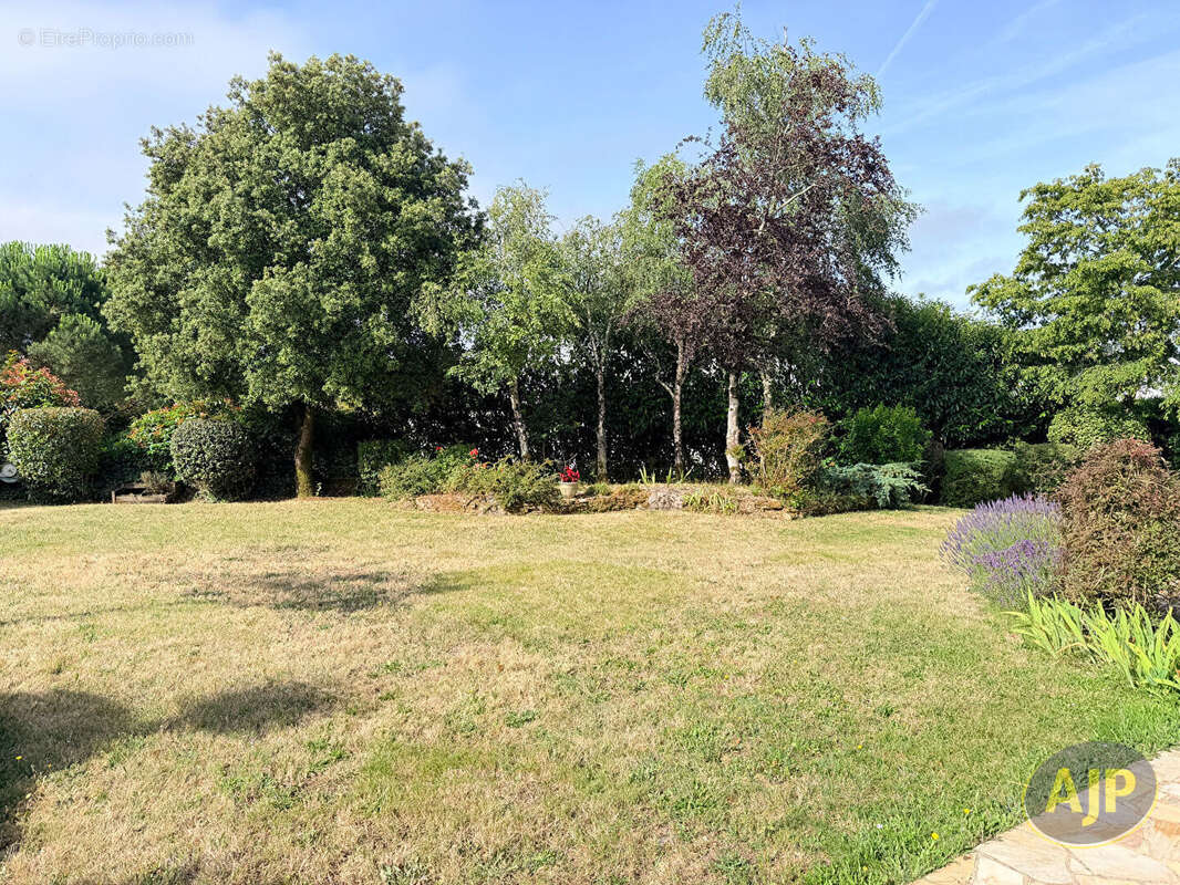 Vaste maison  st herblain bourg - photo 2