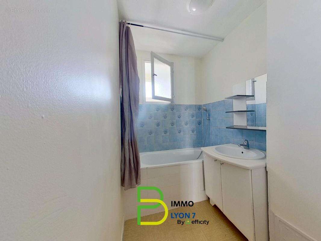 Appartement à MEYZIEU