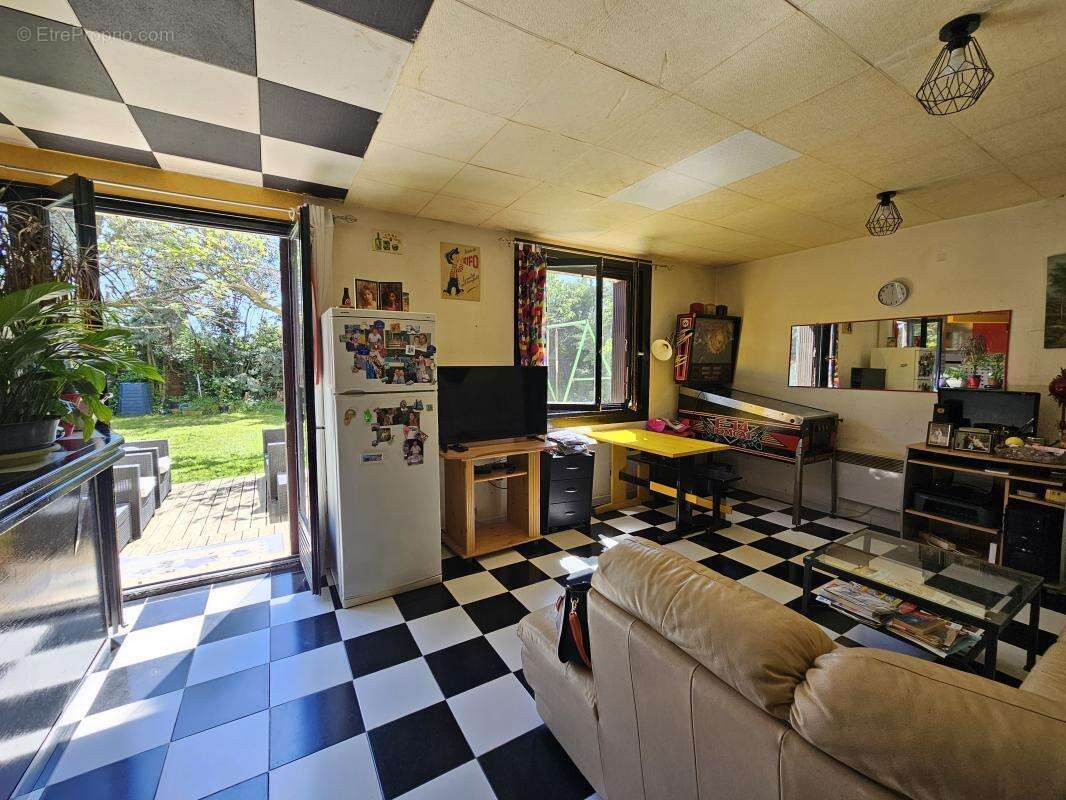 Maison à COURNONTERRAL