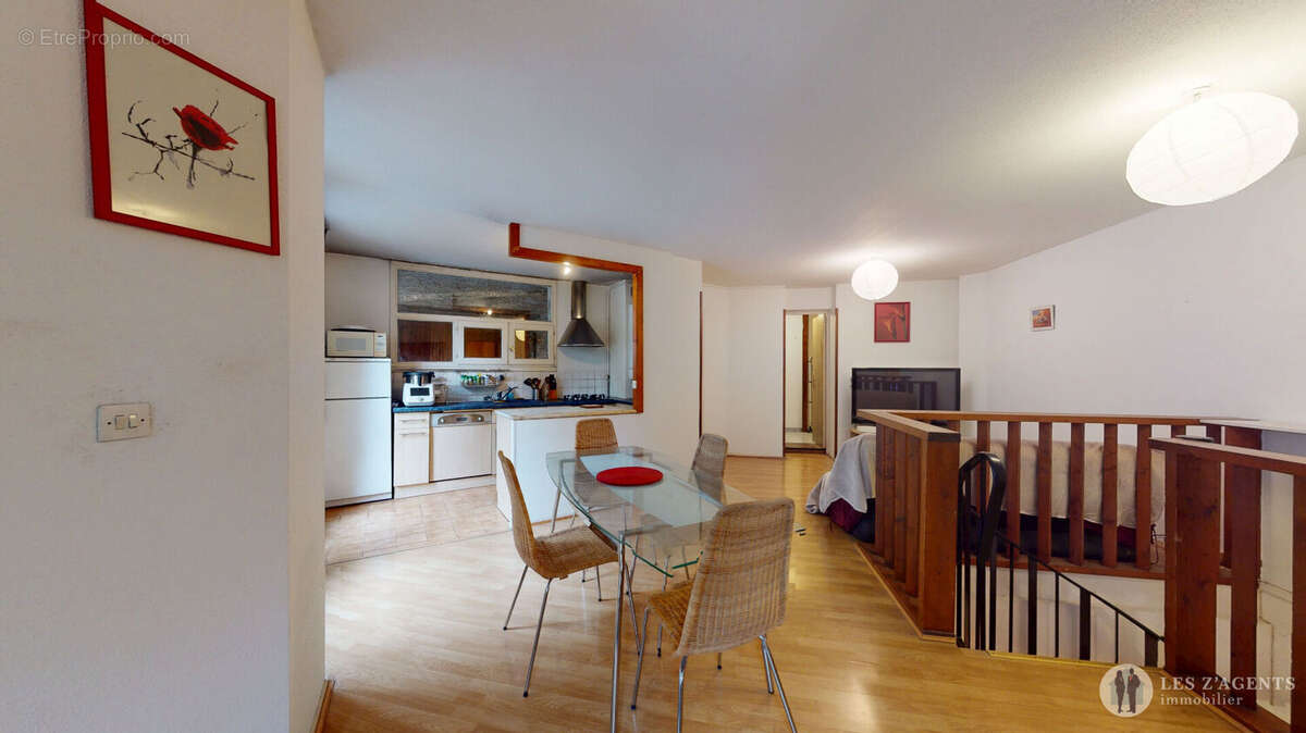 Appartement à SAINT-MARTIN-D'HERES