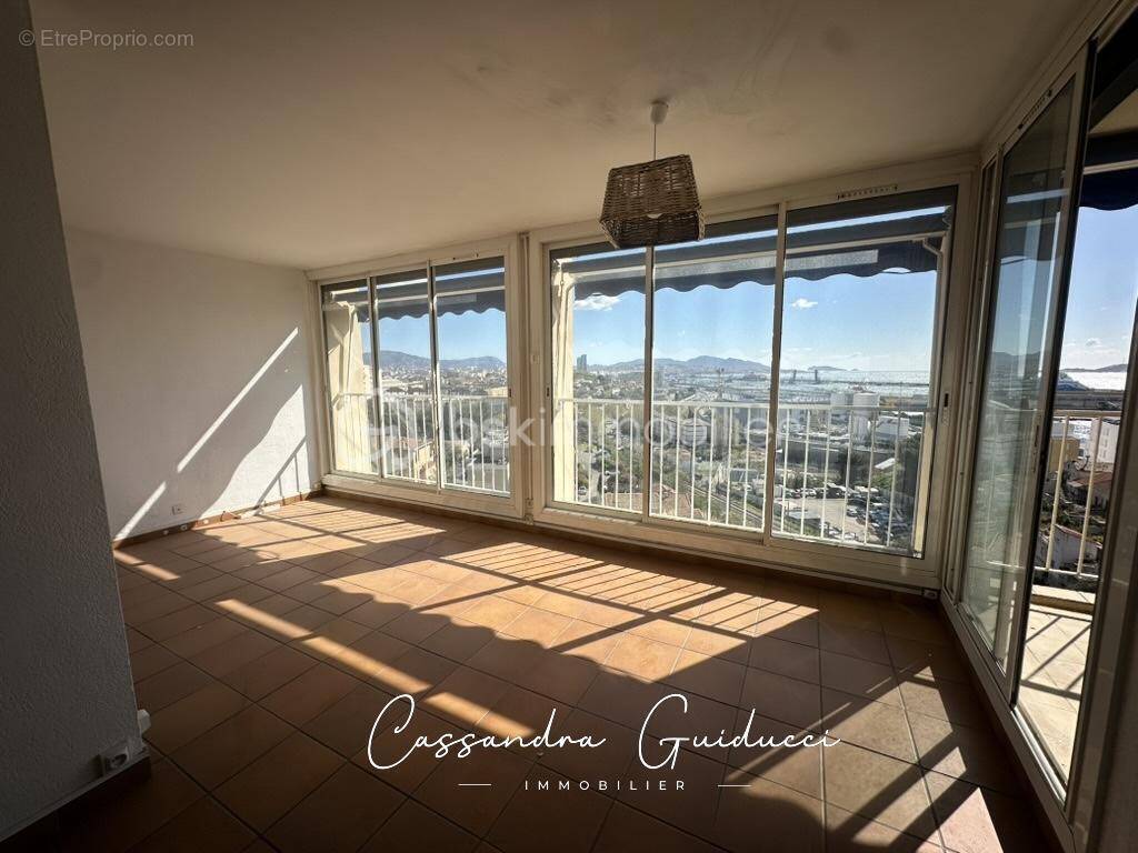 Appartement à MARSEILLE-15E